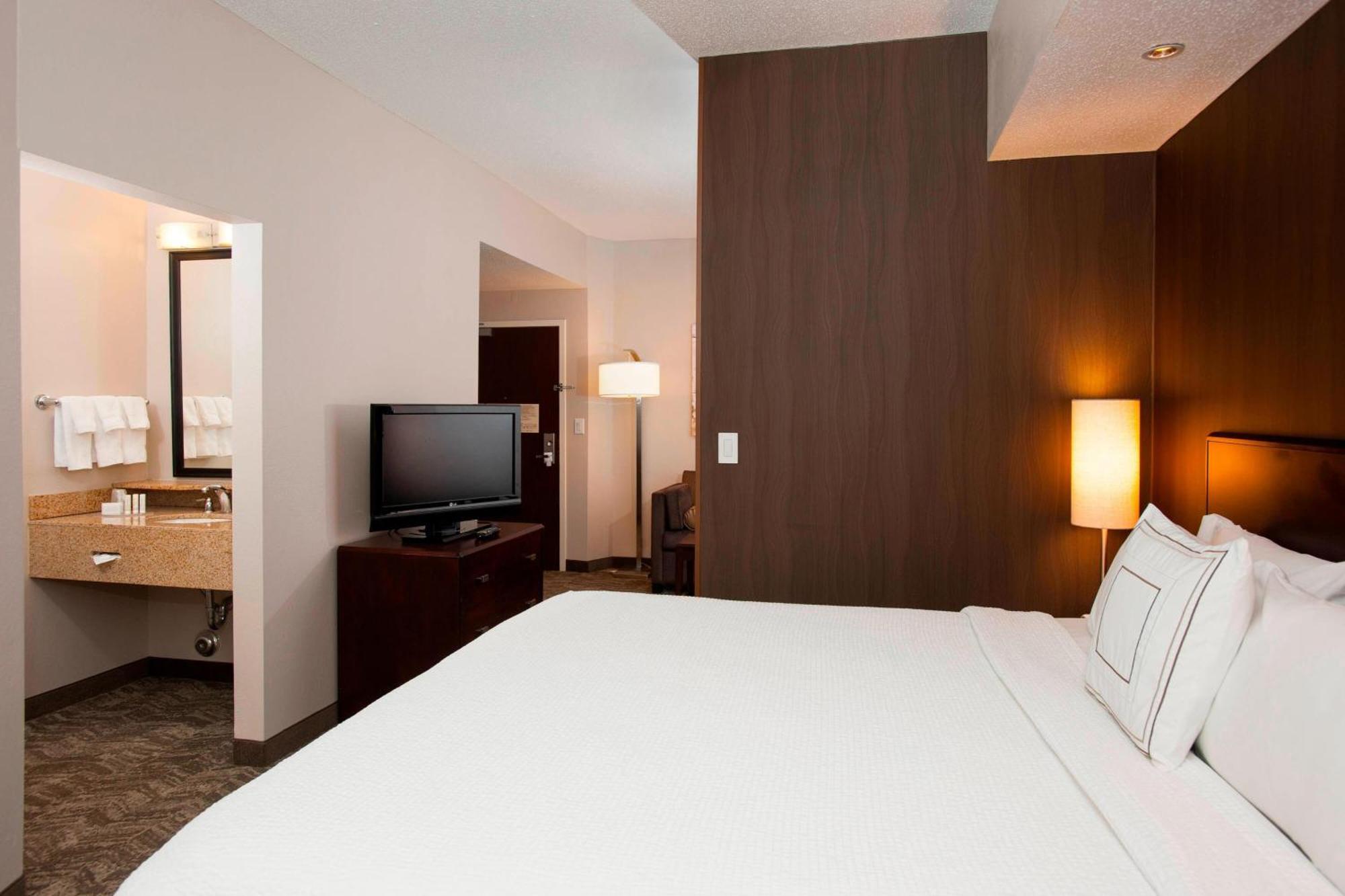 Springhill Suites Birmingham Colonnade Bagian luar foto