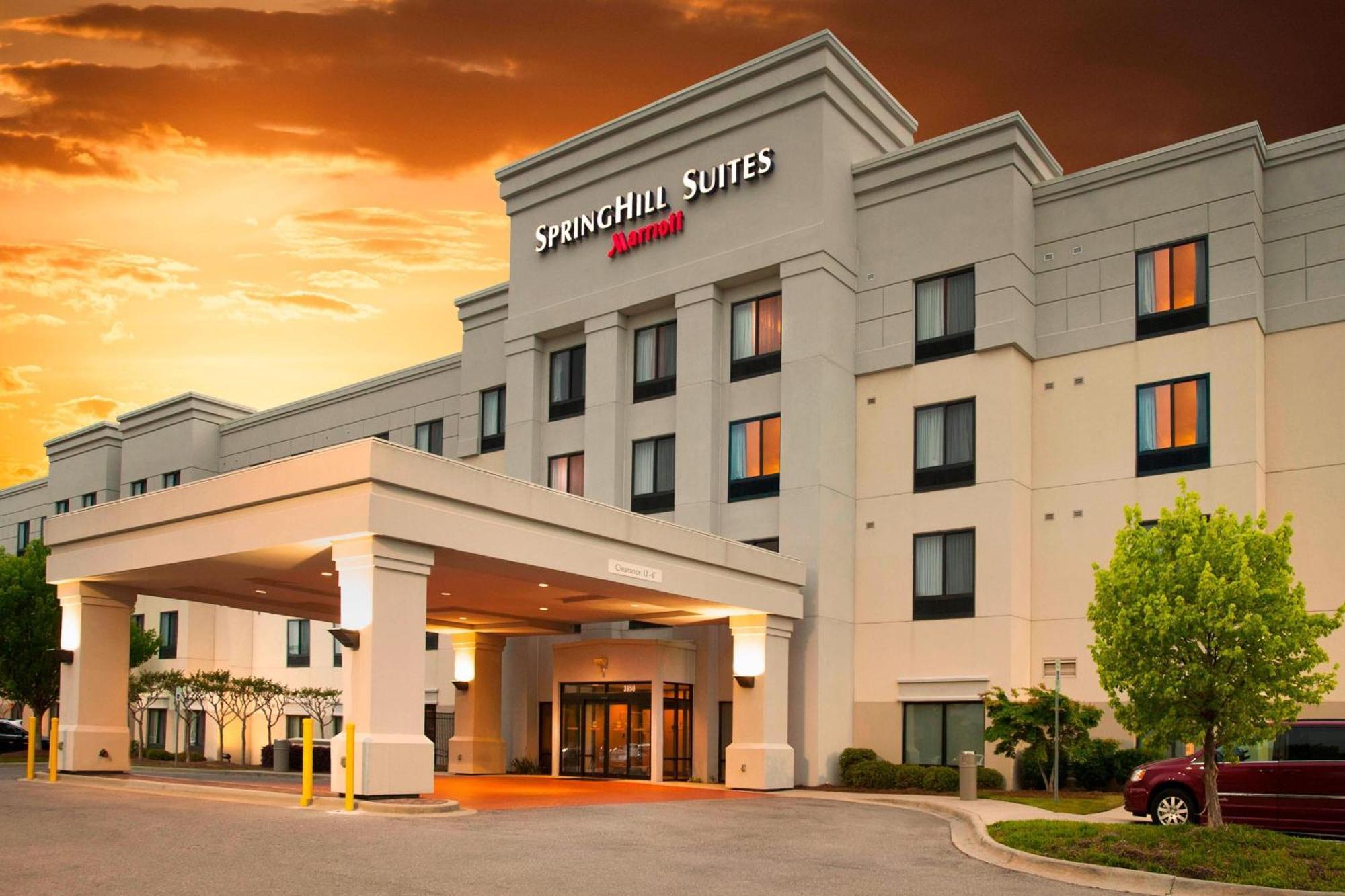 Springhill Suites Birmingham Colonnade Bagian luar foto