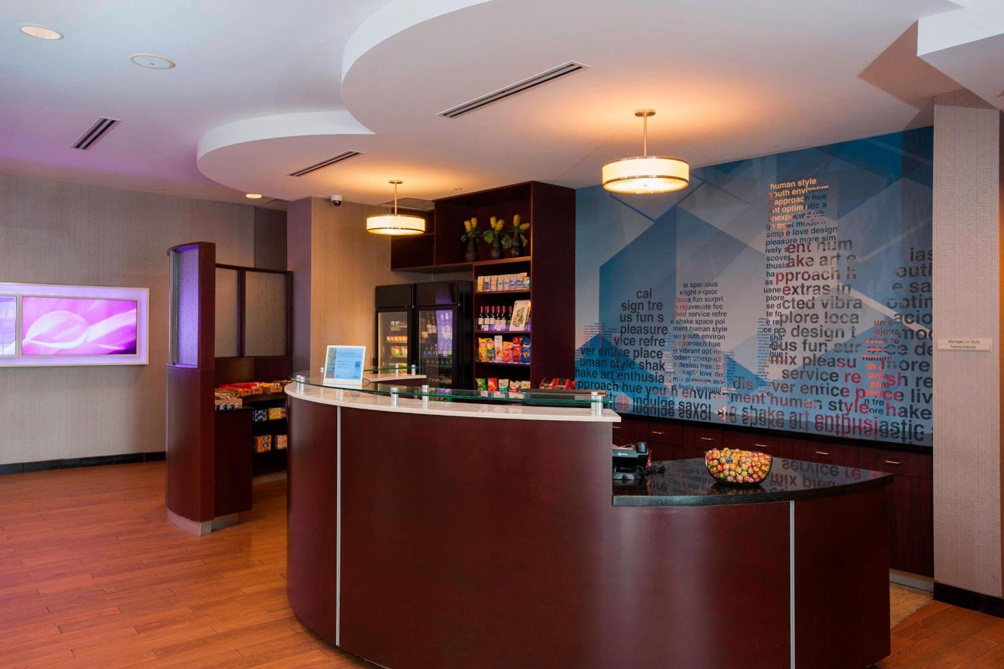 Springhill Suites Birmingham Colonnade Bagian luar foto