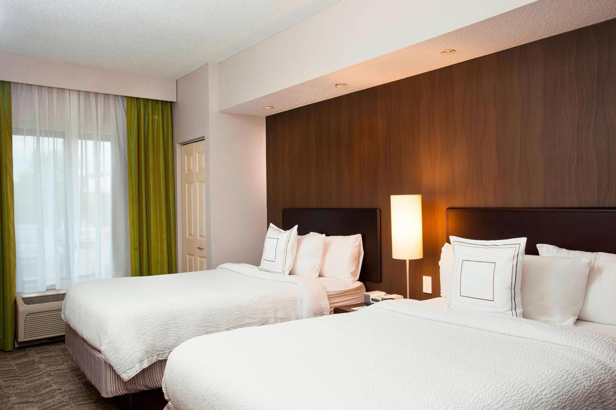 Springhill Suites Birmingham Colonnade Bagian luar foto
