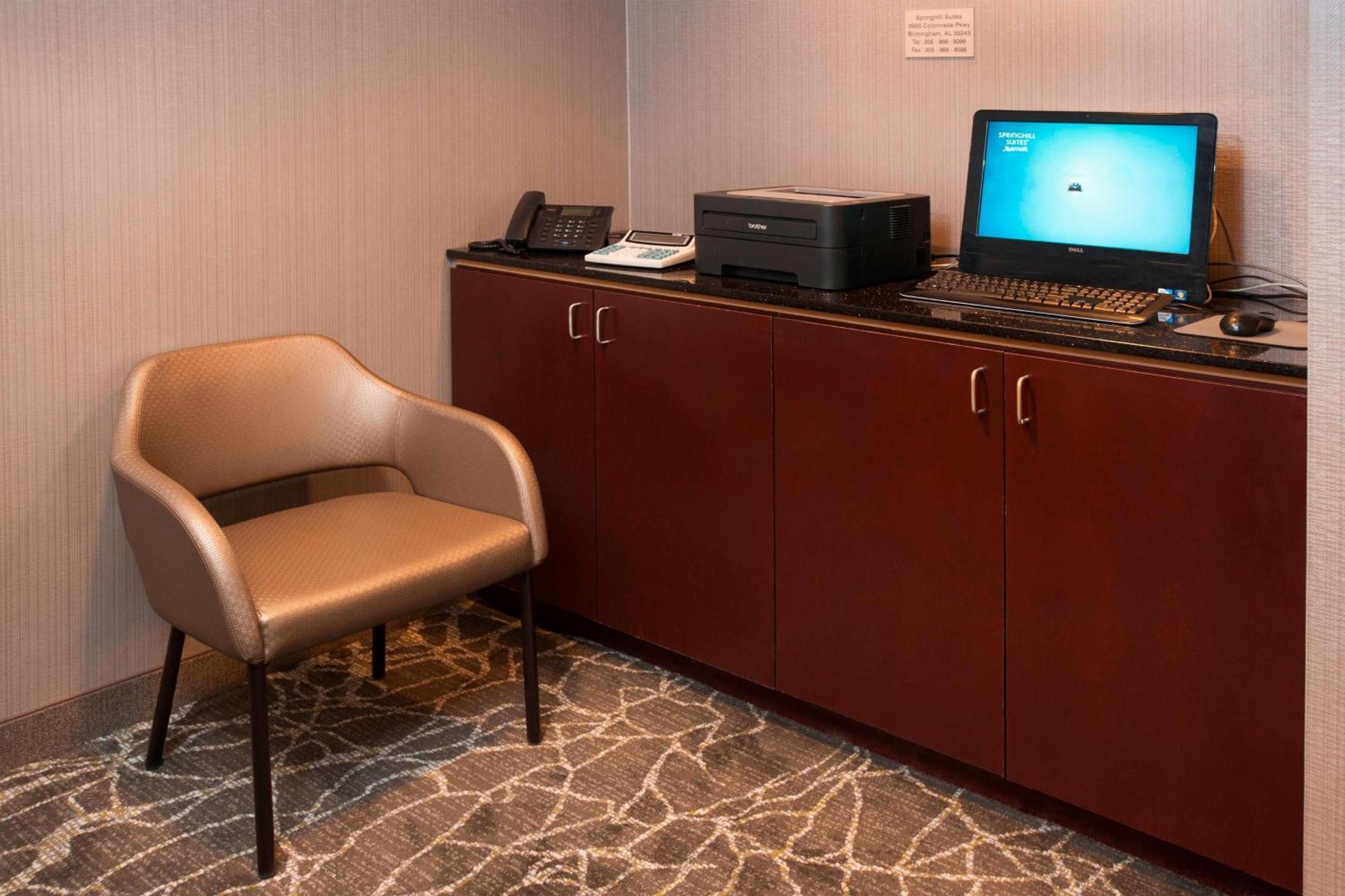 Springhill Suites Birmingham Colonnade Bagian luar foto